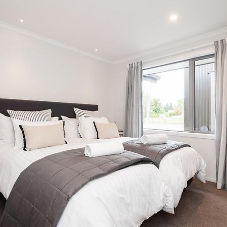 Luxury Rata Apartment - A Twizel Buitenkant foto